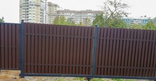 Купить распашные ворота из штакетника Арсеньев, цена от 2793 руб.